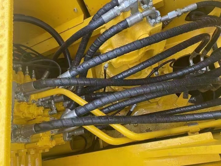 PC220 Escavatori Komatsu usati 23 tonnellate 1 metro cubo per qualsiasi progetto di costruzione