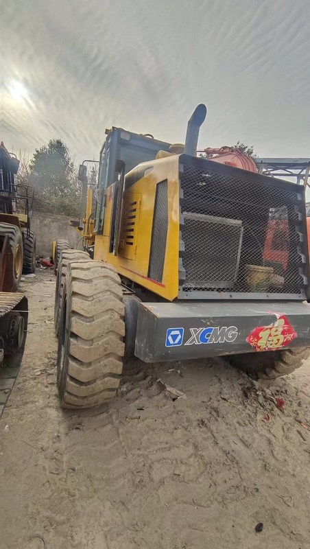 XCMG 180 Grader dalla Cina Uso normale Buona qualità e prezzo accessibile