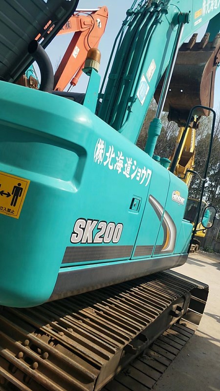 Escavatore idraulico da 20 tonnellate utilizzato Kobelco 200 Escavatore per la costruzione di strade