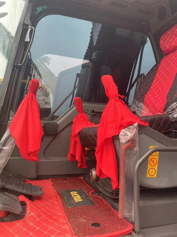 Escavatori ec140 usati in ottime condizioni per i vostri lavori pesanti, chiedete ora!