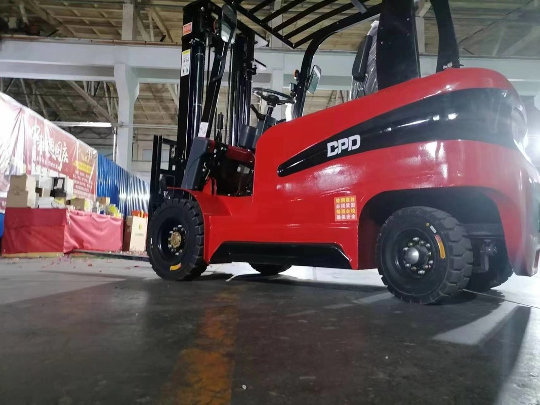 Mini carrelli elevatori diesel e mini carrelli elevatori elettrici