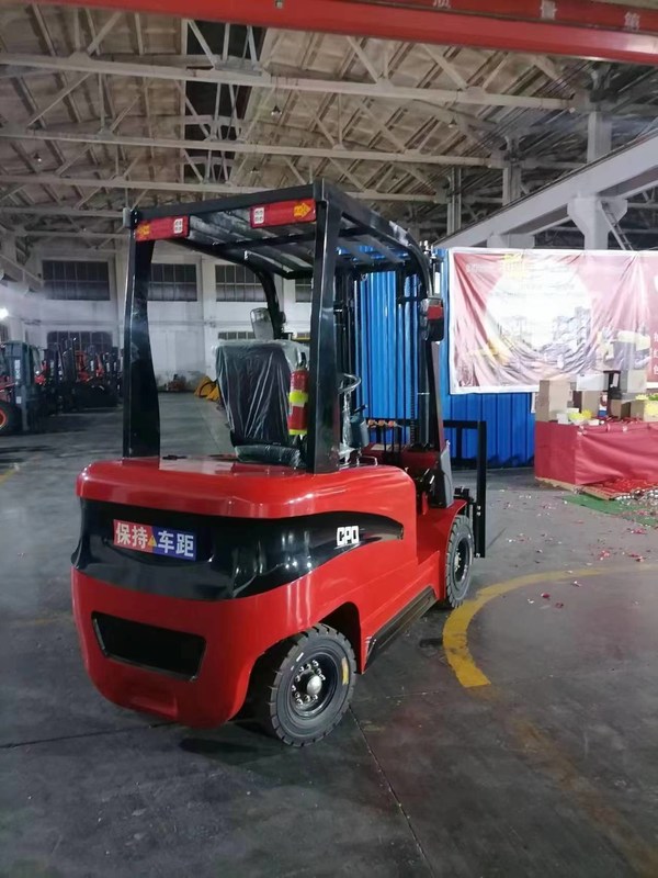 Mini carrelli elevatori diesel e mini carrelli elevatori elettrici