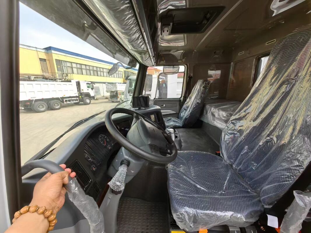 Autocarro pesante Howo Sinotruk 6X4 usato, 371, trattore a metano/GNL con cambio veloce, carburante diesel, guida a sinistra, furgone, cisterna, Cina