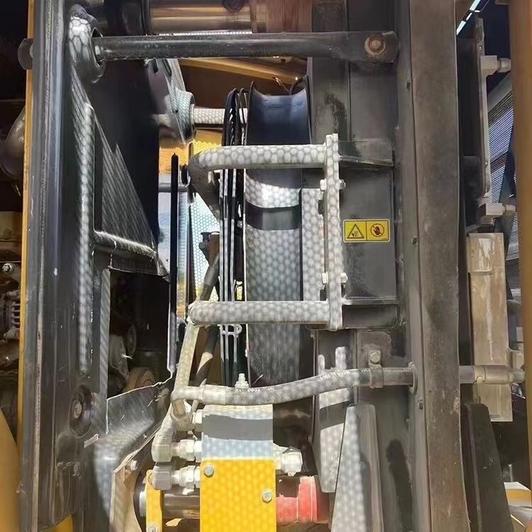 Pala gommata frontale usata Cat 950G, portata nominale 6 tonnellate, motore da 151KW, durevole ed efficiente, stock di seconda mano